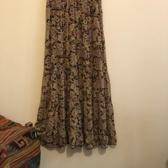 Urban Outfitters Kimchi Blue Sheer Floral Midi Dress 🌸 - Picture 6 of 9